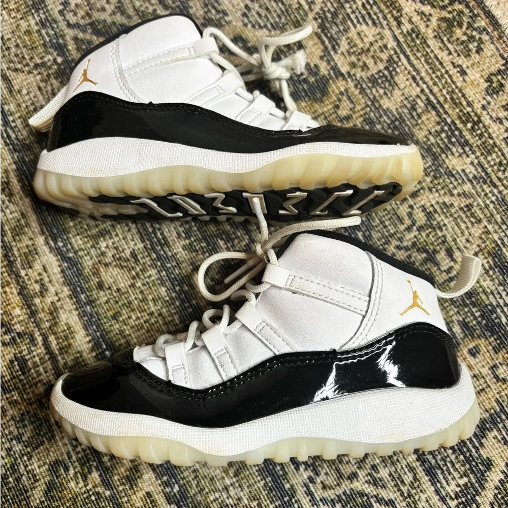Air Jordan 11 XI Retro Concord Toddler Size 10C Low Top Sneakers - Picture 5 of 9